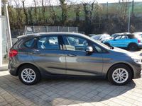 Gebraucht BMW 220 192 PS (141 kW) 2018 Mineralgraumetallic Van / Kleinbus