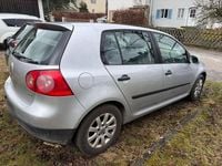 Gebraucht VW Golf V 105 PS (77 kW) 2004 Silber Kleinwagen