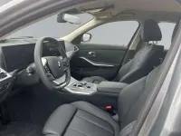 Gebraucht BMW 318 Sport Line 156 PS (114 kW) 2025 Grau Kombi