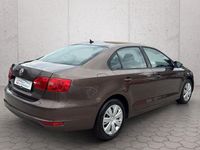 Gebraucht VW Jetta Trendline 105 PS (77 kW) 2011 Braun Limousine