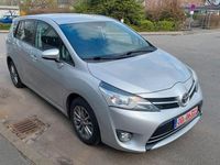 Gebraucht Toyota Verso Edition-S 111 PS (81 kW) 2017 Silber Van / Kleinbus