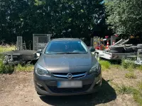 Gebraucht Opel Astra 131 PS (96 kW) 2014 Grau Kombi