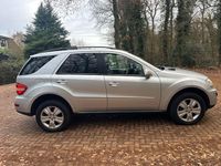 Gebraucht Mercedes ML320 224 PS (164 kW) 2008 Silber SUV