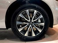 Gebraucht Volvo XC60 Plus 197 PS (144 kW) 2024 Silver dawn SUV