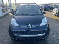 Gebraucht Peugeot 107 Filou 68 PS (50 kW) 2009 Schwarz Kleinwagen