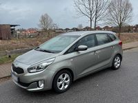 Gebraucht Kia Carens 135 PS (99 kW) 2014 Silber Van / Kleinbus