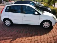 Gebraucht Ford Fiesta 70 PS (51 kW) 2007 Weiß Kleinwagen