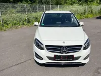 Gebraucht Mercedes B180 109 PS (80 kW) 2015 Weiß Kleinwagen