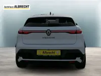 Gebraucht Renault Megane E-Tech Techno 160 kW (218 PS) 2022 Gletscherweiss Limousine