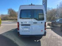 Neu Nissan Interstar 150 PS (110 kW) 2025 Weiss Van