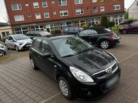 gebraucht Hyundai i20 TÜV neu bis 2026 Bj 2012