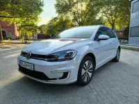 Gebraucht VW e-Golf 100 kW (136 PS) 2017 Weiß Kleinwagen