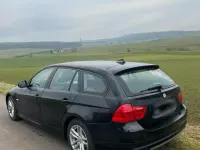Gebraucht BMW 318 125 PS (91 kW) 2012 Schwarz Kombi