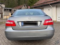 Gebraucht Mercedes E200 136 PS (100 kW) 2011 Silber Limousine