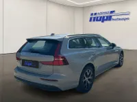Gebraucht Volvo V60 Core 197 PS (144 kW) 2024 Silber Kombi