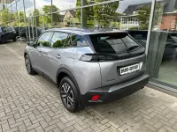 Neu Peugeot 2008 101 PS (74 kW) 2025 Artense grau metallic SUV