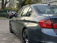 Gebraucht BMW 316 136 PS (100 kW) 2013 Grau Limousine