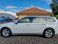 Gebraucht VW Passat Basis 122 PS (89 kW) 2023 Weiß Kombi