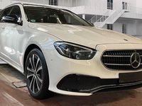 Gebraucht Mercedes E300 Night 194 PS (142 kW) 2022 Weiß Kombi