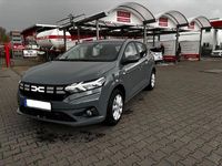 Gebraucht Dacia Sandero Expression 91 PS (66 kW) 2024 Grau Limousine