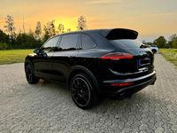 Gebraucht Porsche Cayenne Turbo 520 PS (382 kW) 2016 Schwarz SUV