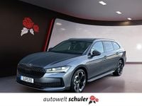 Neu Skoda Superb SportLine 204 PS (150 kW) 2026 Graphitegrau metallic Kombi