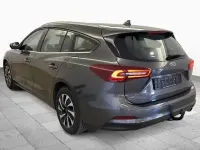 Gebraucht Ford Focus Titanium 120 PS (88 kW) 2022 Grau Limousine