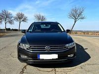 Gebraucht VW Passat Highline 150 PS (110 kW) 2022 Schwarz Kombi