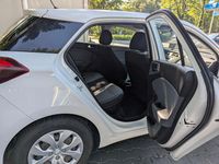 Gebraucht Hyundai i20 Classic 75 PS (55 kW) 2016 Weiß Kleinwagen