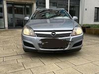 Gebraucht Opel Astra Edition 110 PS (80 kW) 2010 Grau Kombi