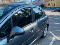 Gebraucht Peugeot 207 105 PS (77 kW) 2009 Grau Kleinwagen
