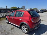 Second-hand Dacia Sandero Stepway 84 CP (61 kW) 2011 Roșu Hatchback