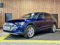 Gebraucht Audi e-tron S-Line 300 kW (408 PS) 2022 Blau SUV