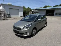 Gebraucht Kia Carens 135 PS (99 kW) 2013 Silber Van / Kleinbus