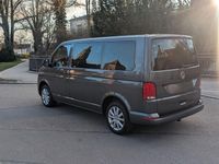 Gebraucht VW Multivan 150 PS (110 kW) 2021 Grau Van