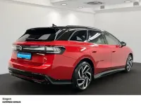 Gebraucht VW ID.7 Pro 210 kW (286 PS) 2025 Rot Kombi