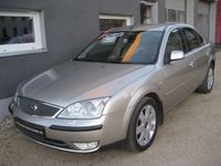 Gebraucht Ford Mondeo Ghia 146 PS (107 kW) 2004 Andere farbe metallic Limousine