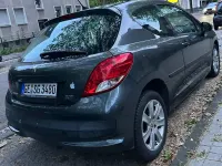 Gebraucht Peugeot 207 73 PS (53 kW) 2010 Grau Kleinwagen