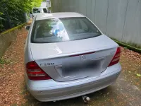 Second-hand Mercedes C200 122 CP (89 kW) 2002 Argintiu Berlinǎ