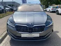 Gebraucht Skoda Superb Style 150 PS (110 kW) 2023 Grau Limousine