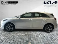 Gebraucht Kia Ceed Spirit 160 PS (117 kW) 2023 Silber (metallic) Kleinwagen