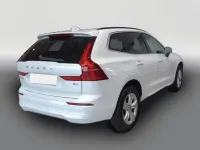 Gebraucht Volvo XC60 Core 197 PS (144 kW) 2024 Weiß SUV