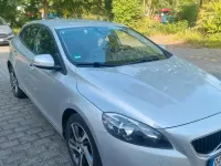 Gebraucht Volvo V40 125 PS (91 kW) 2017 Silber Kleinwagen