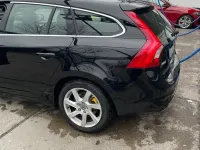 Usata Volvo V60 181 CV (133 kW) 2014 Nero Station wagon