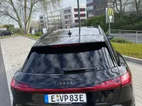 Używany Audi e-tron S-Line 300 kW (408 KM) 2022 Czarny SUV