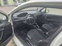 Gebraucht Peugeot 208 82 PS (60 kW) 2012 Weiß Kleinwagen
