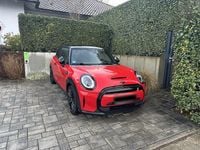 Gebraucht Mini Cooper SE Classic 135 kW (184 PS) 2022 Rot Kleinwagen