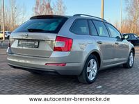 Gebraucht Skoda Octavia Ambition 140 PS (102 kW) 2013 Beige Kombi