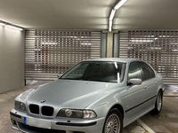 Gebraucht BMW 528 193 PS (141 kW) 1998 Silber Limousine