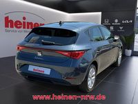 Neu Seat Leon 150 PS (110 kW) 2025 Grau Limousine